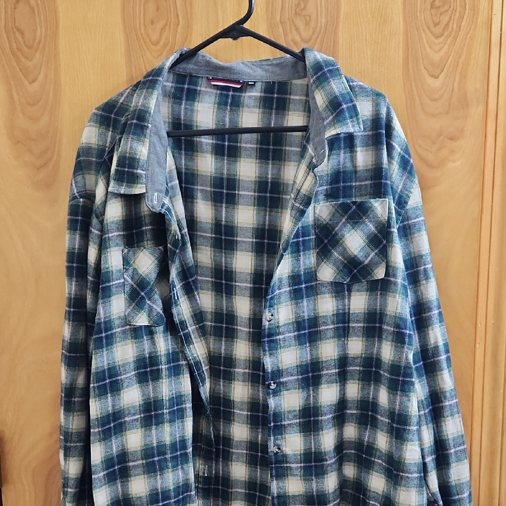 Plaid Button-Up Shirt – Size 3XL